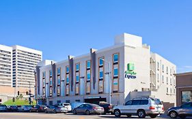 Holiday Inn Express West Los Angeles 3*